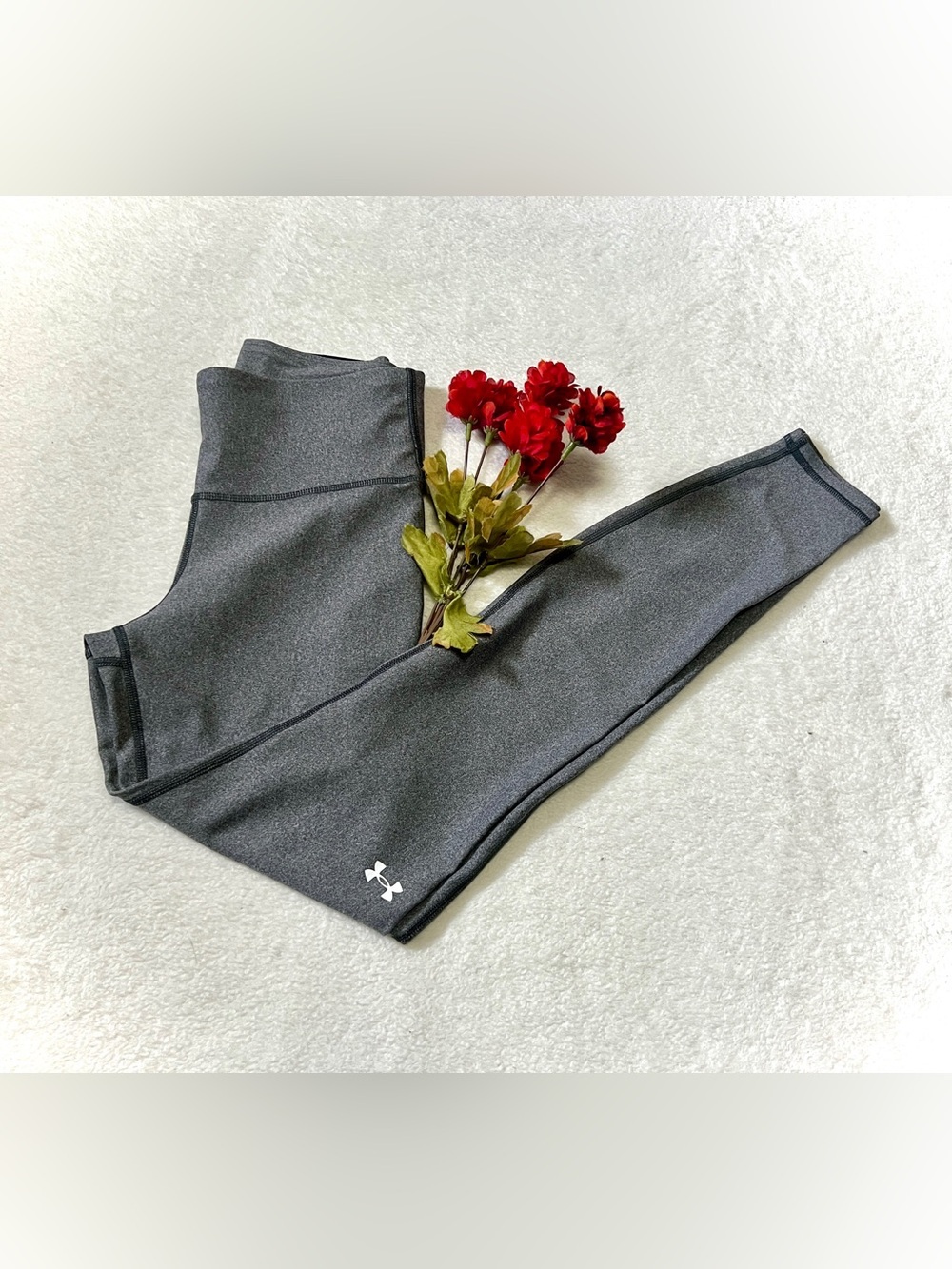 Under Armor NWT Grey Compression High Rise Leggings - XS (24")